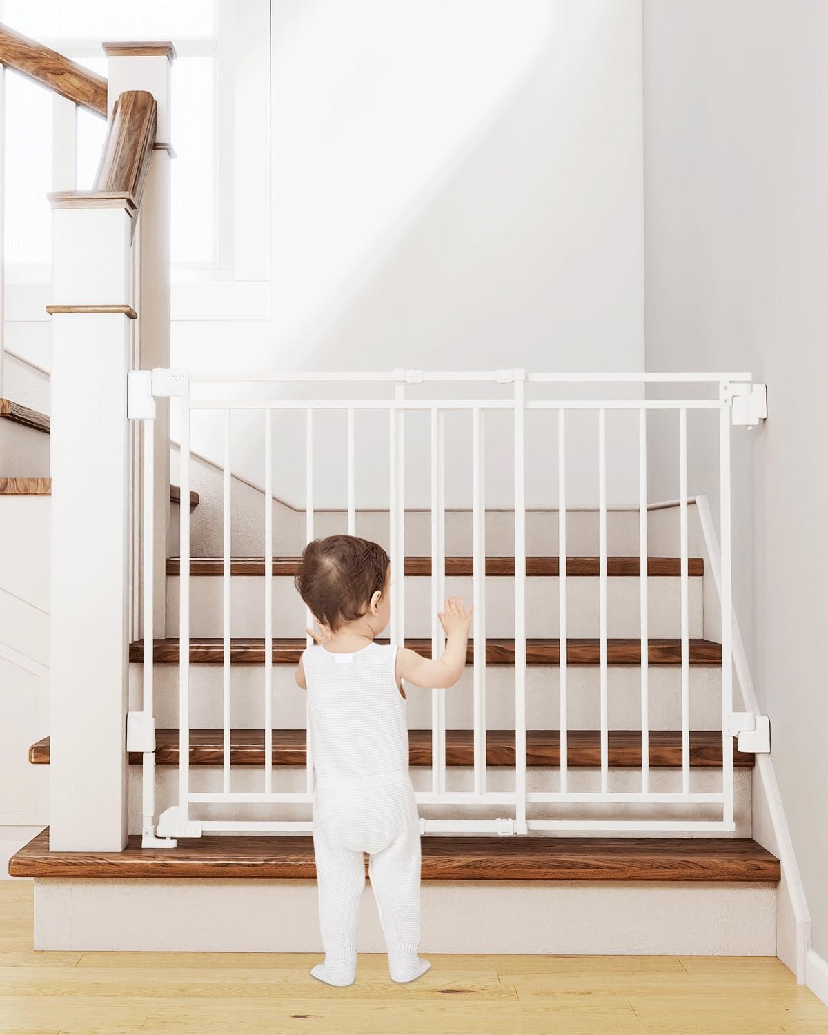 Miumoon 29-45″ No Bottom Bar Baby Gate for Stairs, 2-in-1 Auto Close Dog Gate Indoor with Large Walk Thru Door, Hardware Mount Pet Gate for Top and Bottom Stairs (White, 26.5-43″ W x 29″ H)